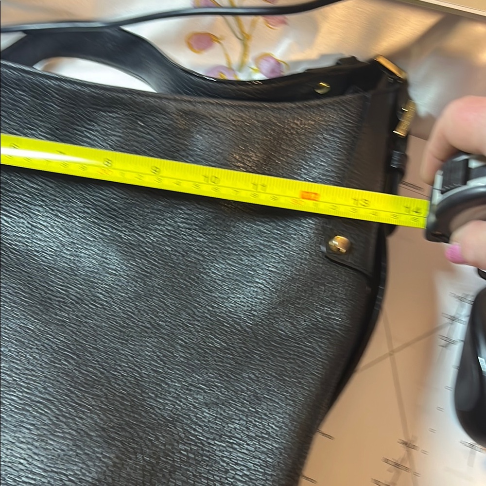 Michael Kors Black Hobo Bag Sleek Leather Design - Picture 12 of 13